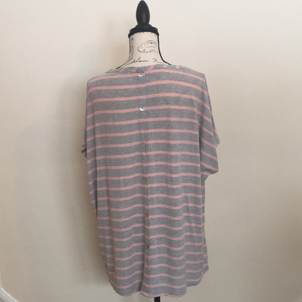 Forever21 Top - Picture 2 of 5